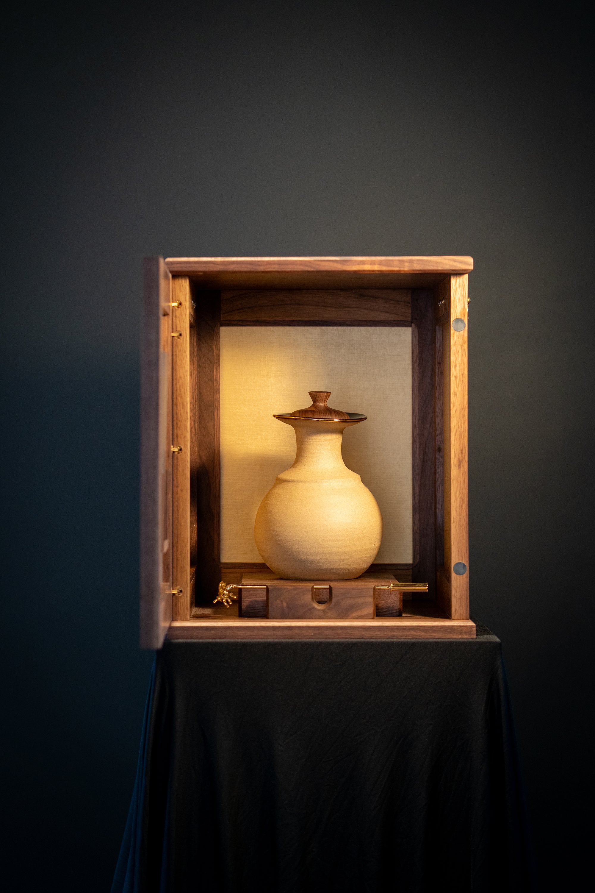 Eternal Gold Collection: Flagship Heirloom Vessel